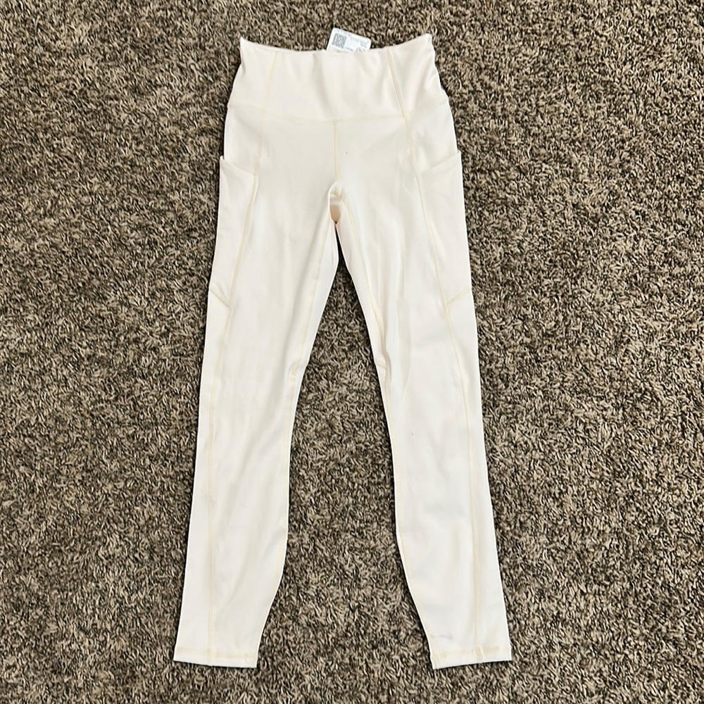NWT Fabletics Oasis Pure Luxe 7/8 High-Waisted Legging in Oats